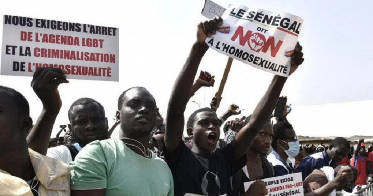 Senegal dobra penas contra a homossexualidade: nova lei endurece quadro penal e gera críticas