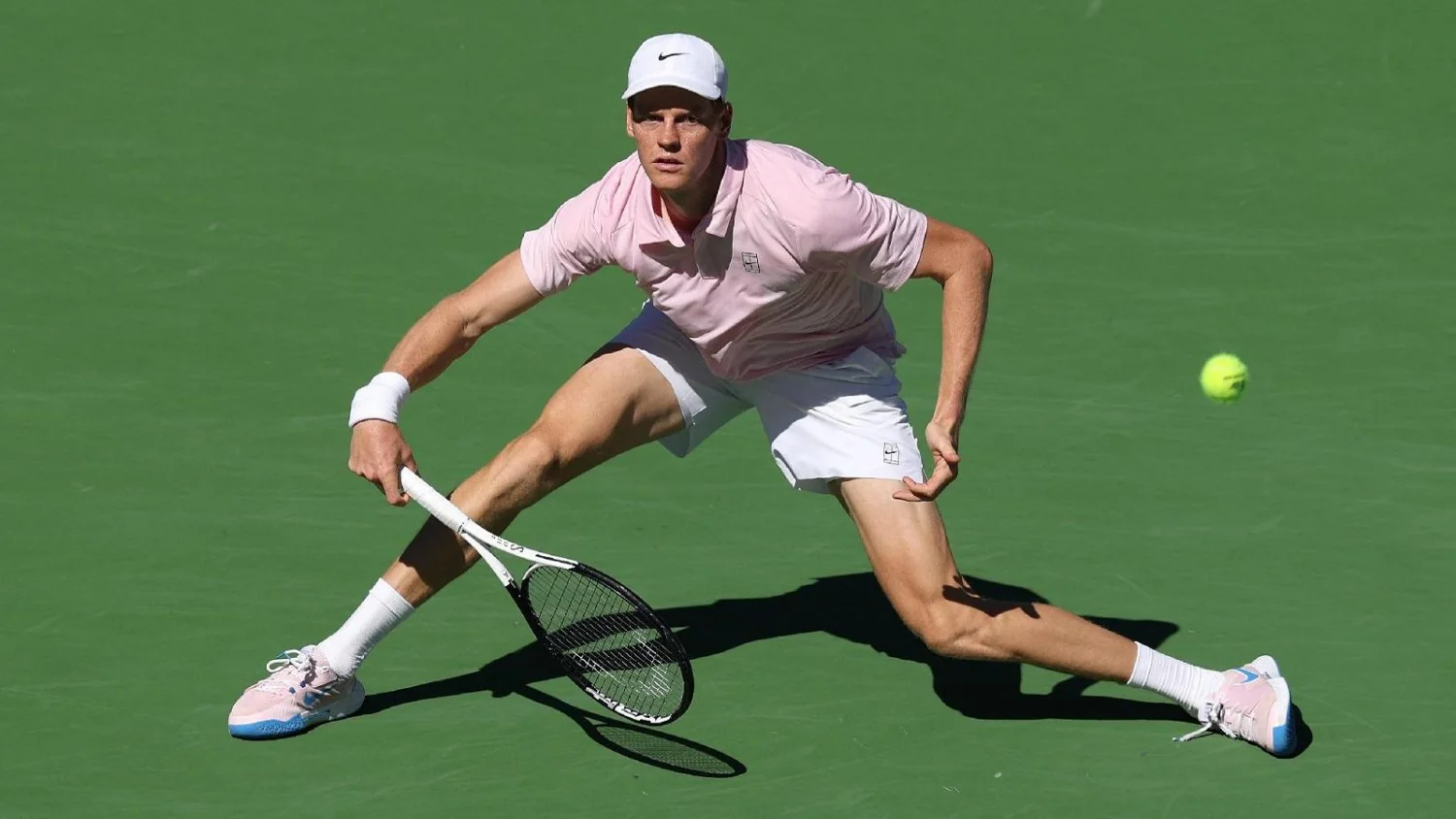 Sinner reaparece como ‘martelo’ no concreto: domina Zverev e garante vaga na final de Indian Wells
