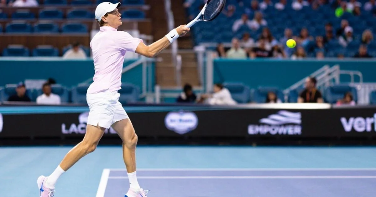 Sinner ilumina Miami: vence Zverev e vai à final contra Lehecka em busca do 'Sunshine double'
