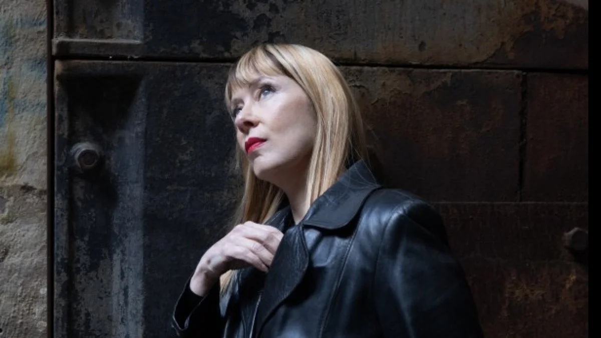 Suzanne Vega revela que 'Luka' era autobiográfica: "Dizer isso me aliviou" — volta ao Conservatório de Milão