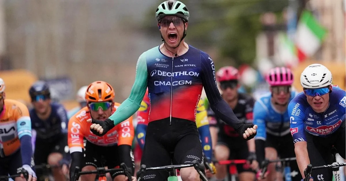 Tobias Lund Andresen conquista 3ª etapa da Tirreno-Adriatico e mantém narrativa de renovação do pelotão