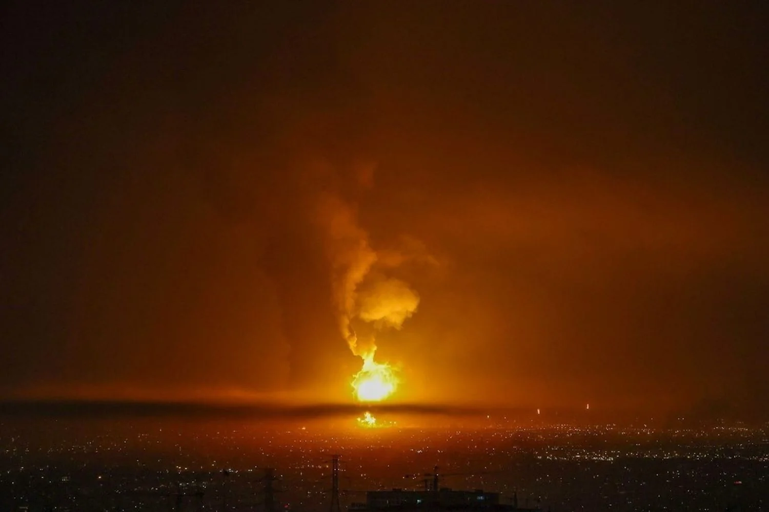 Trump avisa que conflito com o Irã pode se intensificar se atacarem o abastecimento de petróleo