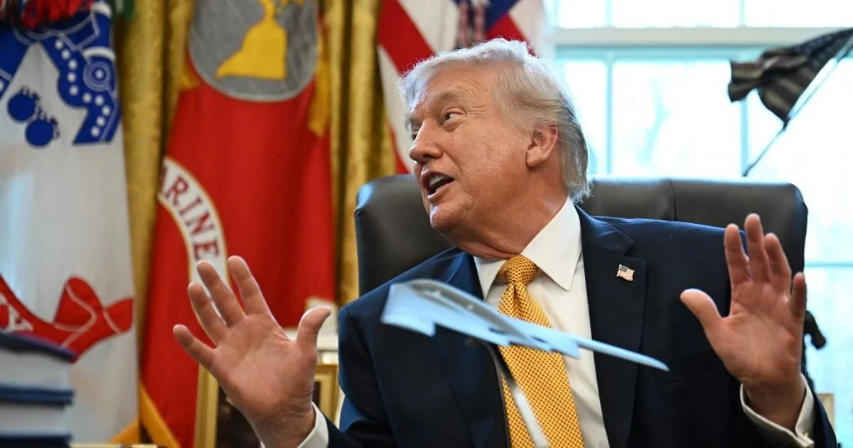 Trump afirma que os EUA "não precisam" da NATO, mas garante defesa aos aliados após ofensiva contra o Irã