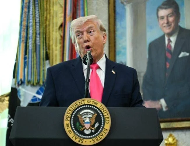 Trump diz ter recebido 'presente' do Irã e aposta em negociações; Riad pressiona por escalada