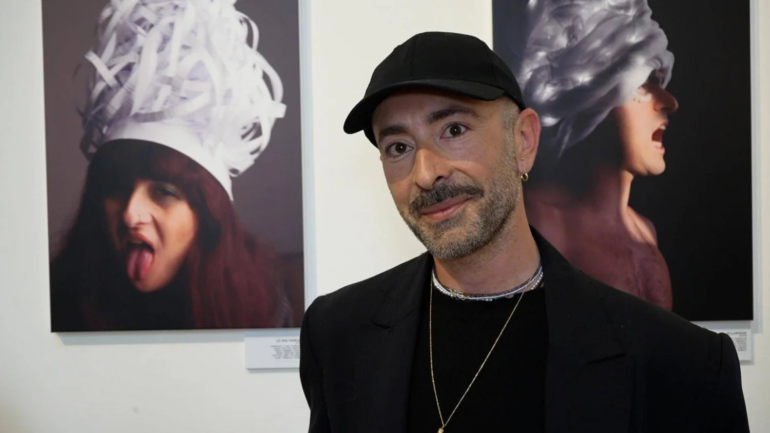 Turbanti: exposição de Cosmo Muccino Amatulli investiga autismo, inclusão e identidade