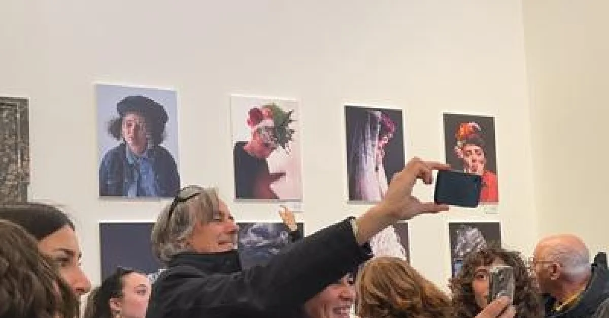 Turbanti em Roma: exposição fotográfica une moda, formação e inclusão