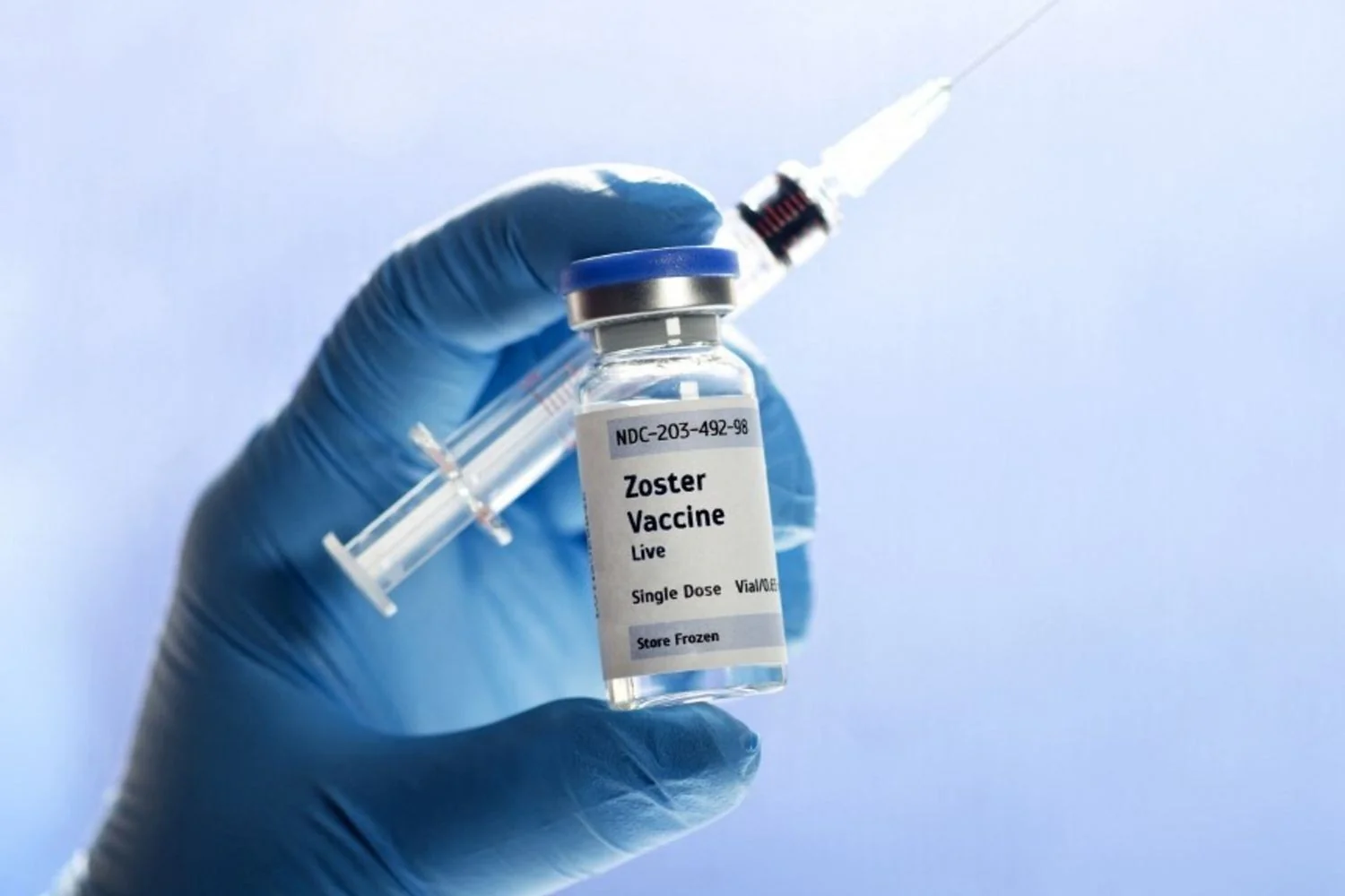 Vacina contra herpes zoster reduz quase pela metade eventos cardíacos graves em pacientes com doença aterosclerótica
