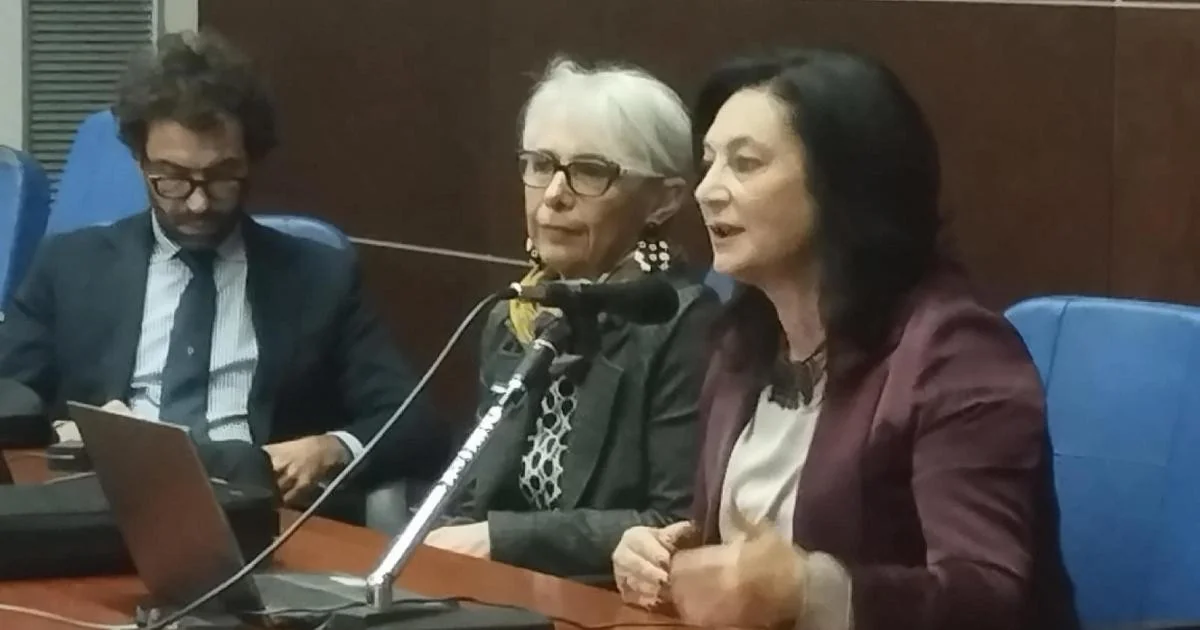 Vigilância reforçada para a presidente do Tribunal de Menores após ameaças por caso 'famiglia del bosco'