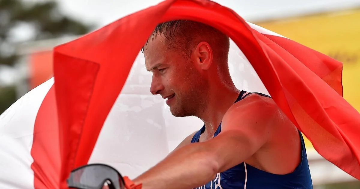 Alex Schwazer ilumina Frankfurt: novo recorde italiano na maratona de marcha