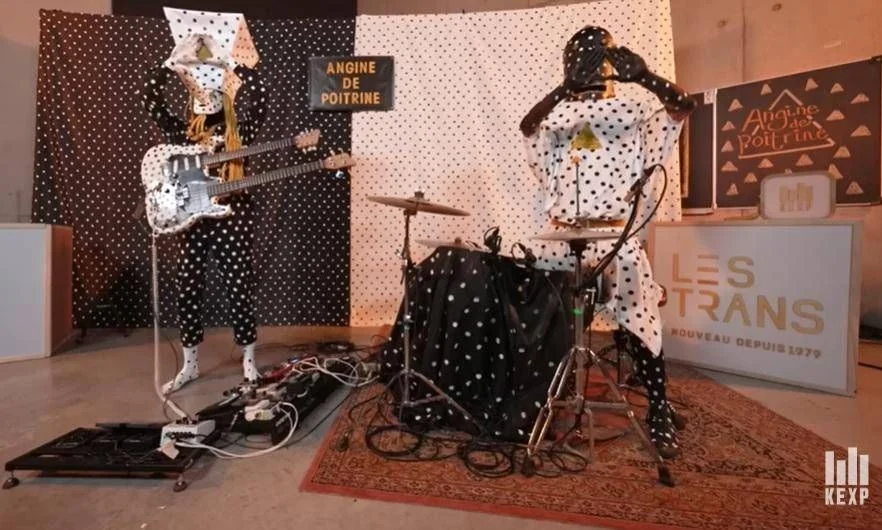 Angine de Poitrine: o duo a poás que hipnotiza o mundo com seu rock microtonal