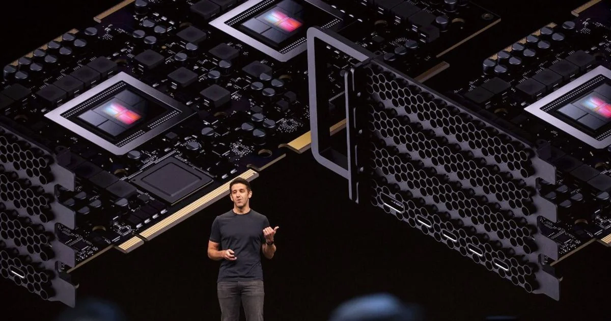 Apple: Tim Cook será Presidente Executivo e John Ternus assume como CEO em 1º de setembro