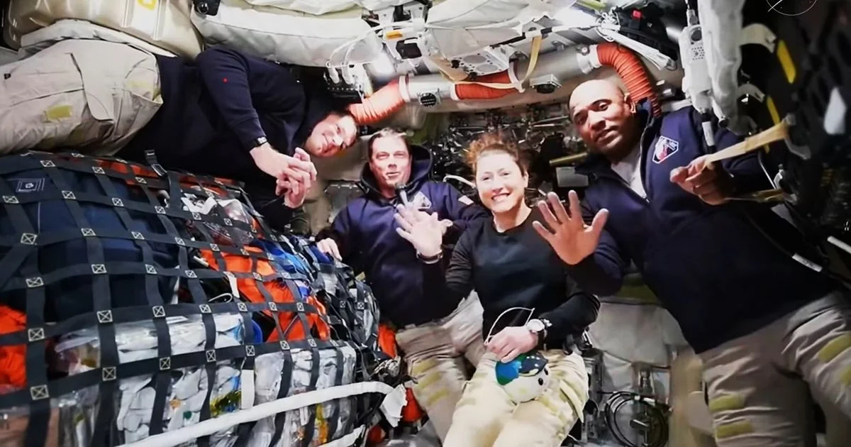 Artemis II parte para a Lua: Orion inicia viagem histórica e humanos voltam a orbitar o satélite após meio século