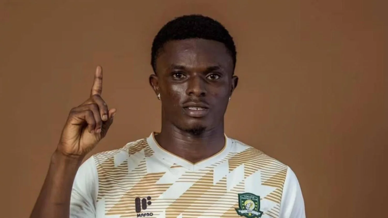 Assassinato de Dominic Frimpong: o futebol ganês em choque após ataque ao ônibus do Berekum Chelsea