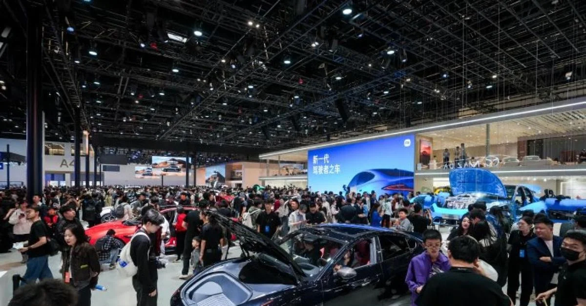 Auto China 2026: Como a indústria automotiva chinesa redesenha a geopolítica a partir da fábrica