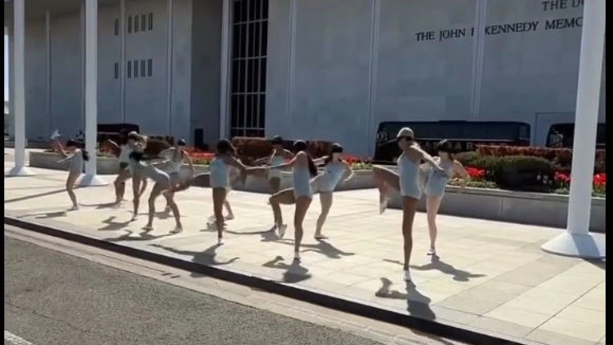Ballet de protesto contra Trump evoca os ‘Epstein files’ ao som de Madonna — cantora compartilha ato