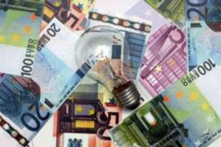 Bonus na conta de luz: Quem recebe os €115 e quando será creditado