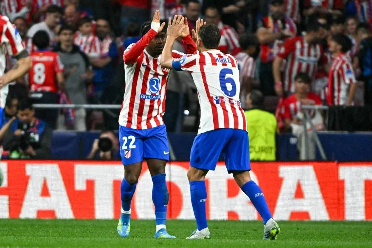 Champions League: Atlético avança apesar da derrota; PSG elimina o Liverpool com Dembélé decisivo