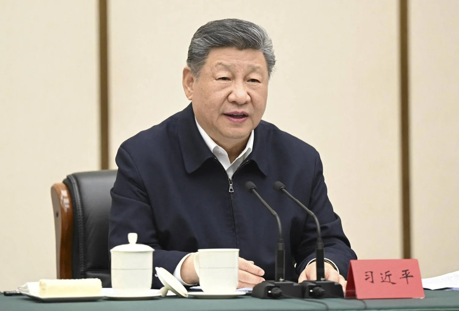 China apresenta plano em quatro pontos para pacificação do Oriente Médio entregue em Abu Dhabi