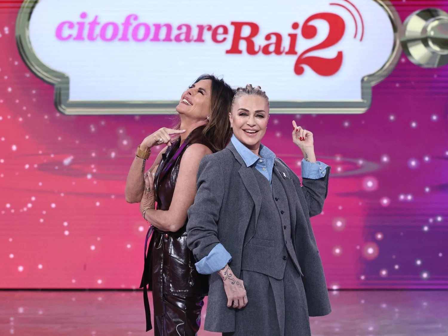 Citofonare Rai2 retorna com Paola Perego e o reencontro com Paola Barale: novidades no elenco e quadros