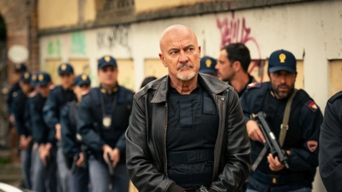 Claudio Bisio volta à TV como o irreverente comissário em ‘Uno sbirro in Appennino’ — estreia 9 de abril na Rai 1