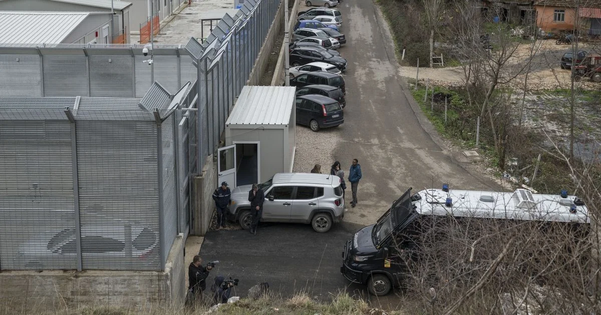 Corte da UE abre caminho ao protocolo Itália‑Albânia sobre centros de retorno, mas condiciona à proteção total dos direitos dos migrantes