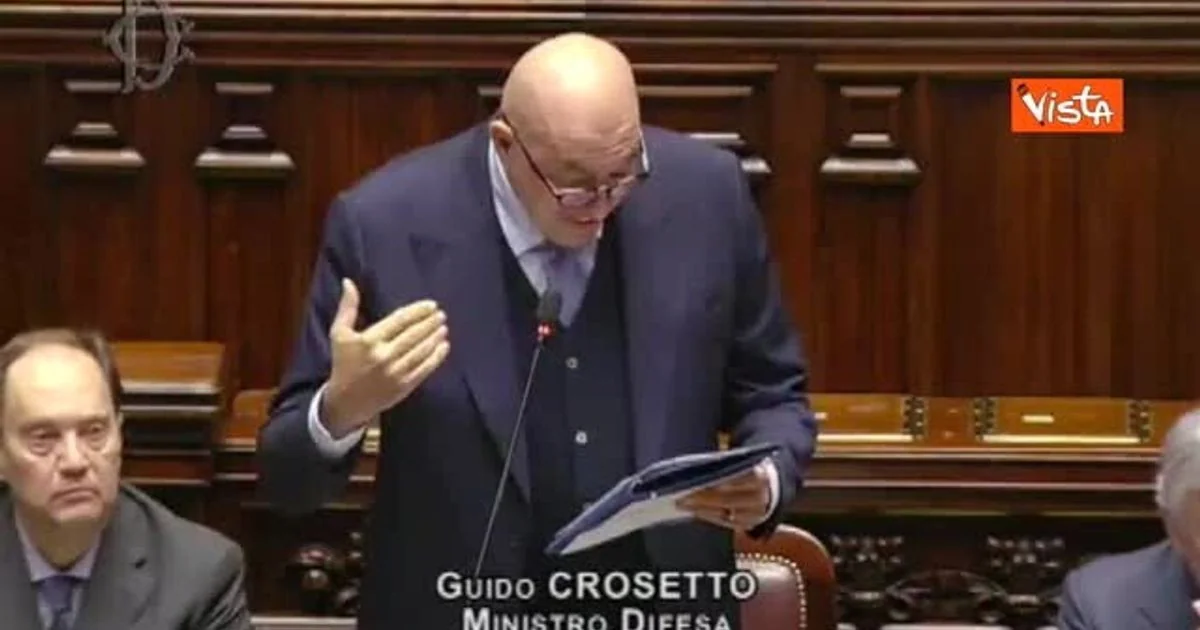 Crosetto reafirma: cumprir os acordos com os EUA não significa entrar em guerra