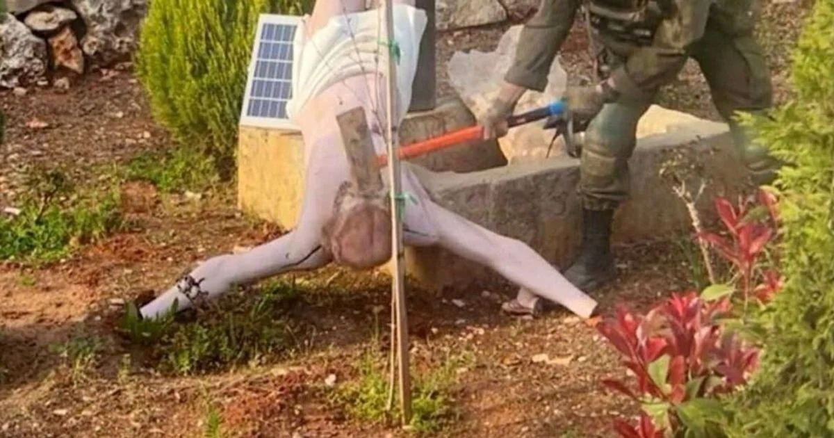 Patriarca Pizzaballa e bispos condenam ação de soldado do IDF que profanou crucifixo no sul do Líbano