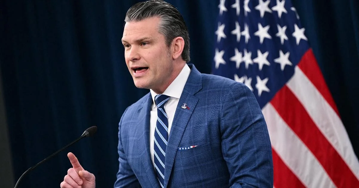 Democratas da Câmara pedem impeachment do chefe do Pentágono Pete Hegseth por abuso de poder e crimes de guerra