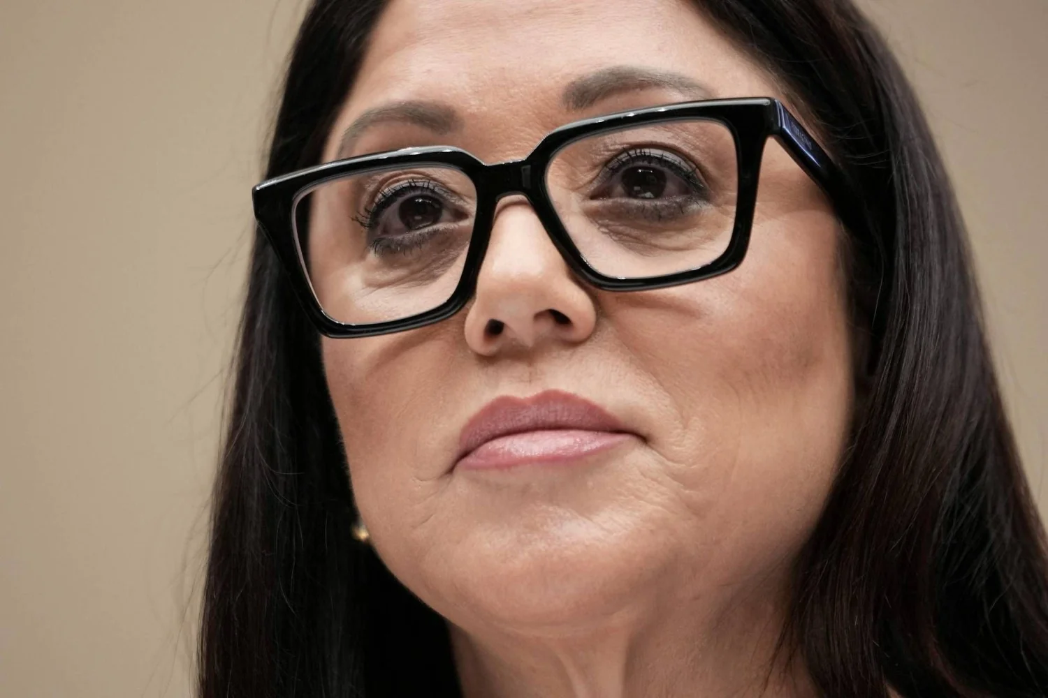 Dimissão de Lori Chavez-DeRemer: terceiro abalo feminino na administração Trump sob investigação