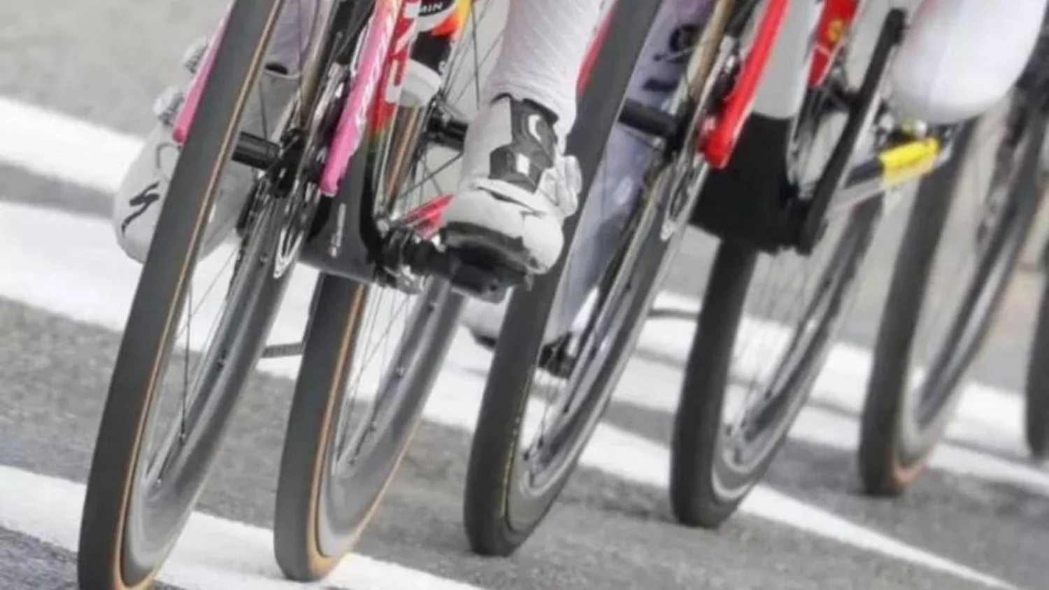 Dois ciclistas amadores morrem por parada cardíaca na Granfondo Torino