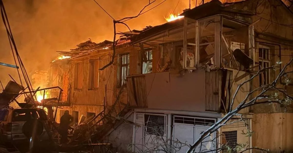 Empréstimo de 90 bilhões da UE a Kiev pode empurrar Rússia para negociações, diz Zelensky após ataques a Odessa