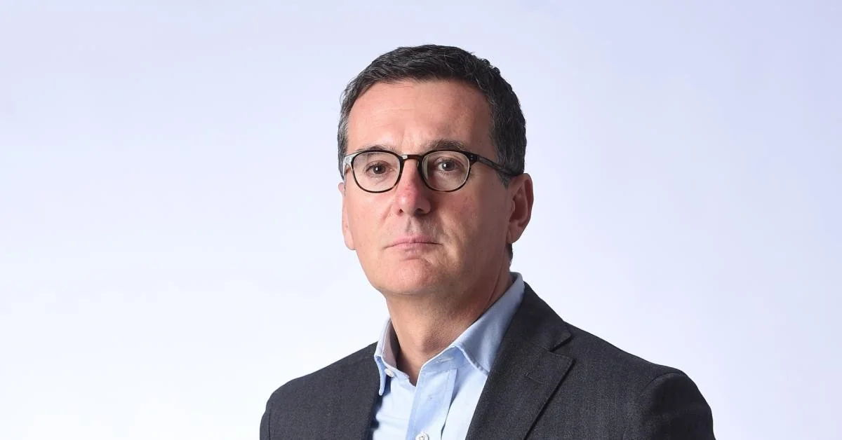 EssilorLuxottica adquire Faro e reforça domínio tecnológico em máquinas CNC para o setor óptico