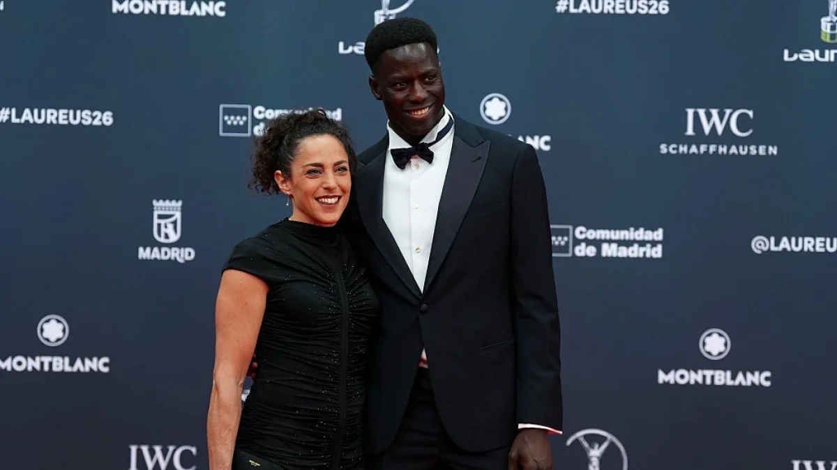 Federica Brignone e James Mbaye: estreia luminosa do casal no red carpet dos Laureus em Madrid