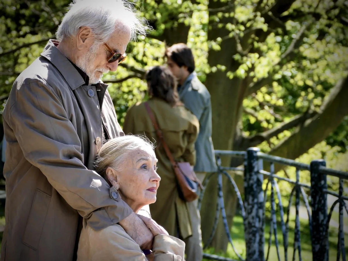 Finale: Allegro — Barbara Bouchet encanta em fábula sobre memória, desejo e o direito ao fim