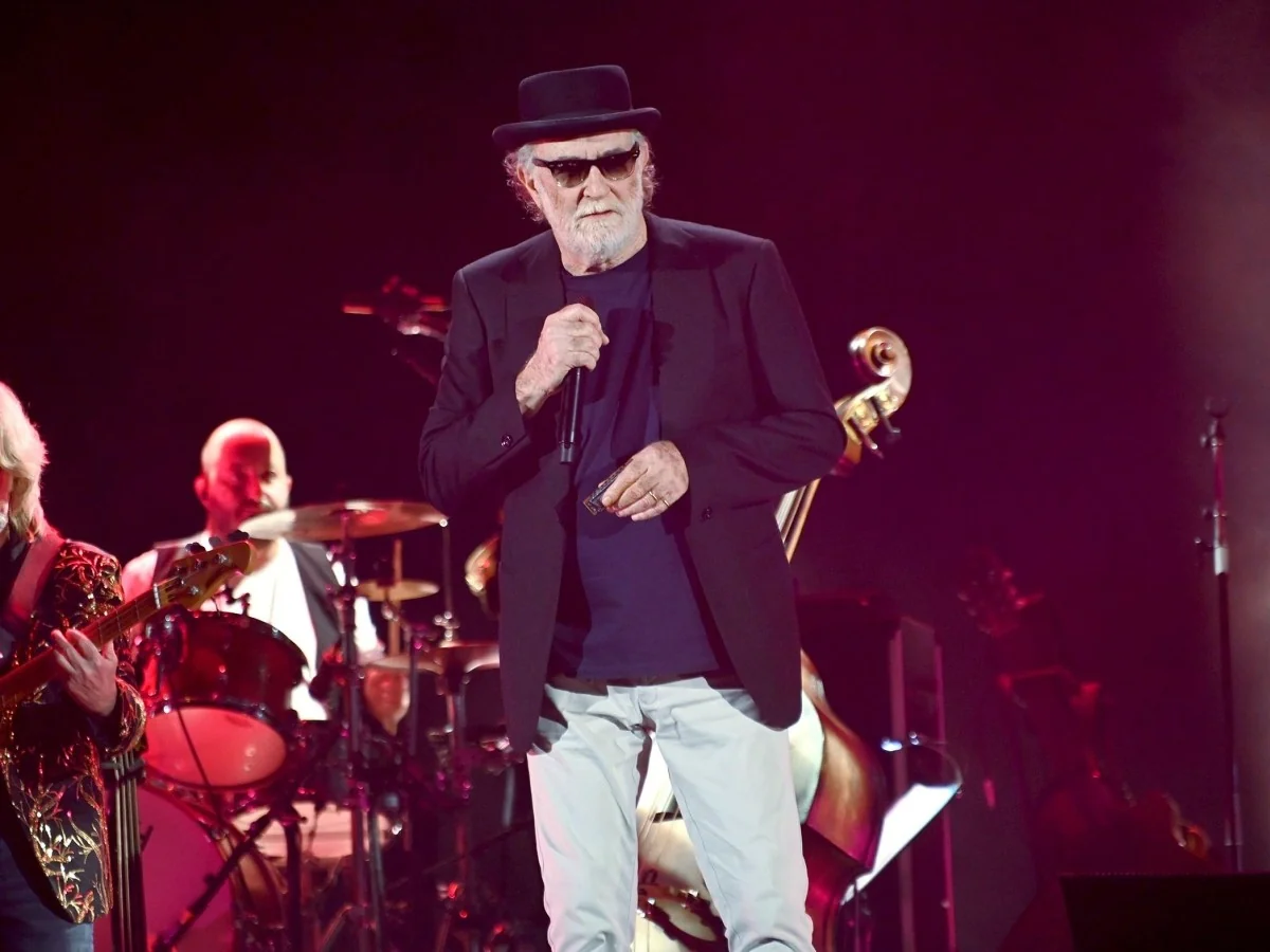 Francesco De Gregori aos 75 anos: do tio partigiano ao amor com Chicca — 7 traços de uma vida