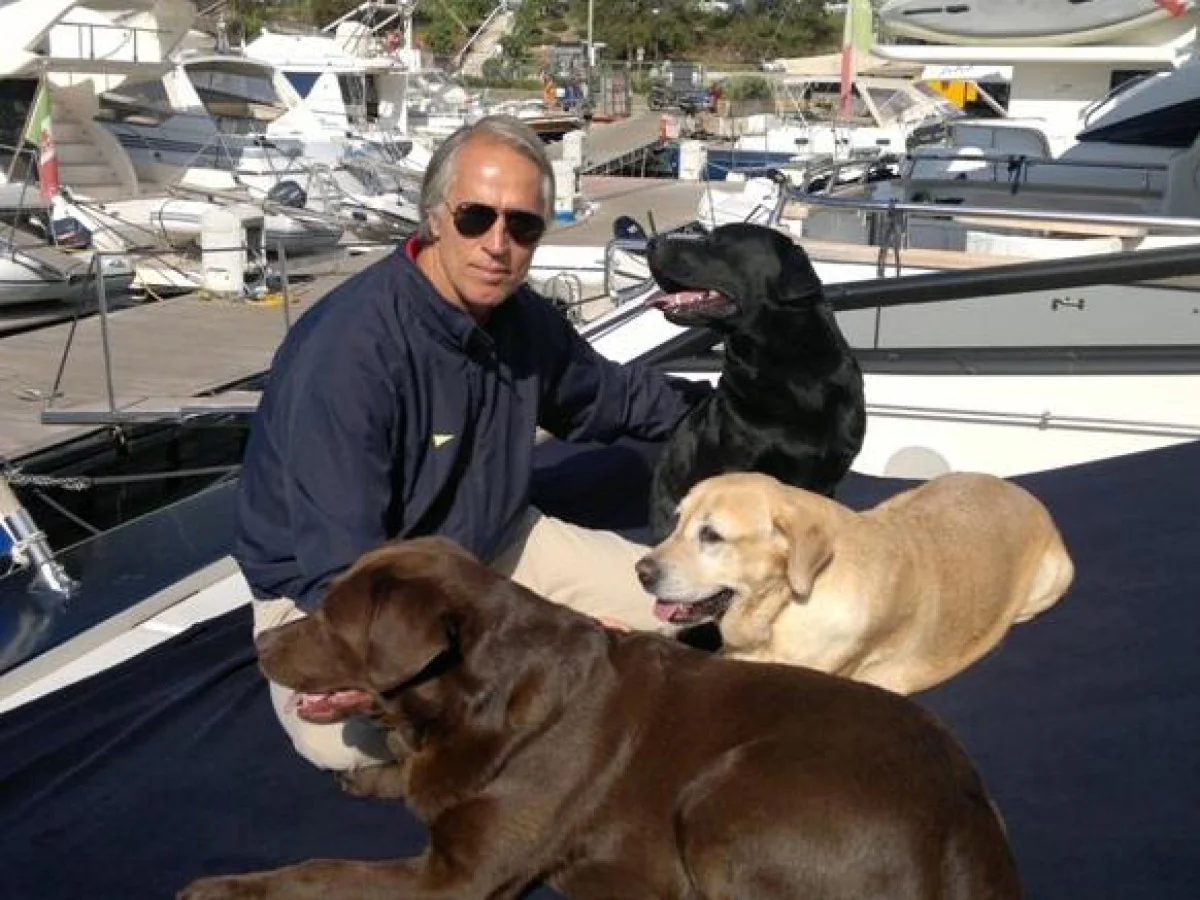 Giovanni Malagò e os seus labradores: uma vida iluminada por fidelidade — Joe, o cão salvo em Piazzale Flaminio