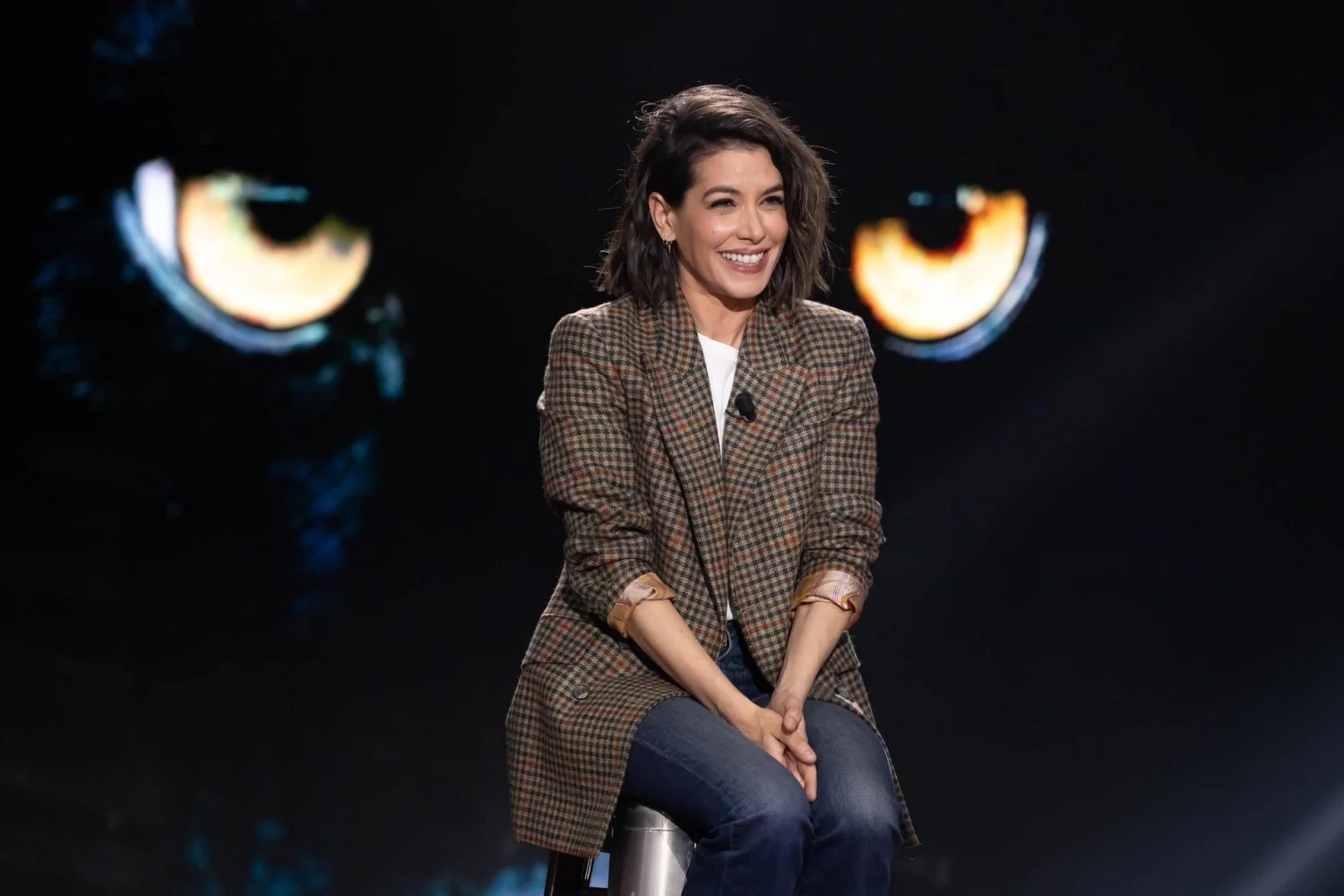 Giulia Michelini em Belve: ayahuasca, visões e o gesto sincero do arroto