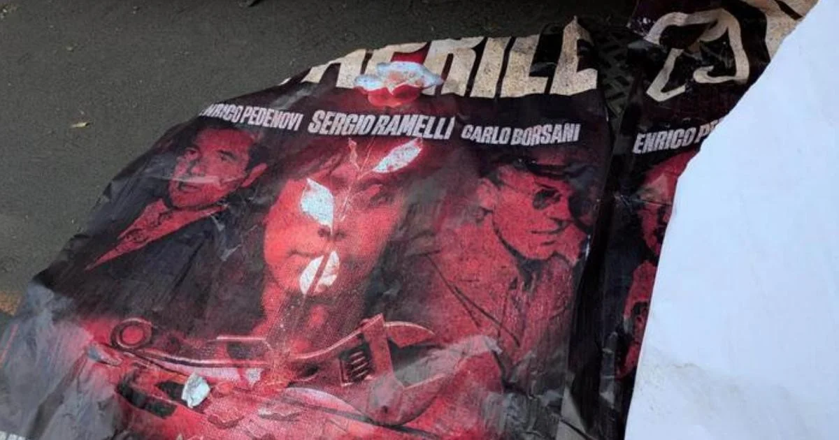 Homem de 33 anos é agredido por neofascistas ao arrancar cartazes do cortejo por Sergio Ramelli