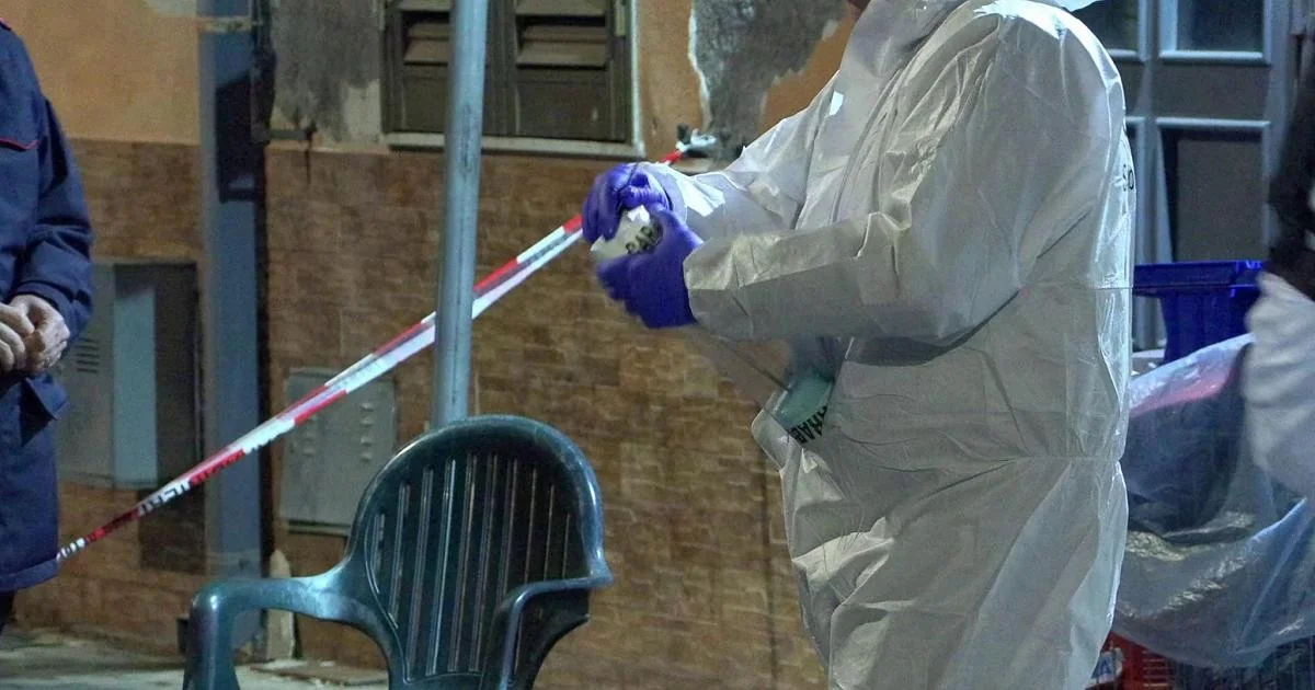 Homem de 56 anos preso em Catania após esfaquear a esposa de 51 anos no bairro Picanello