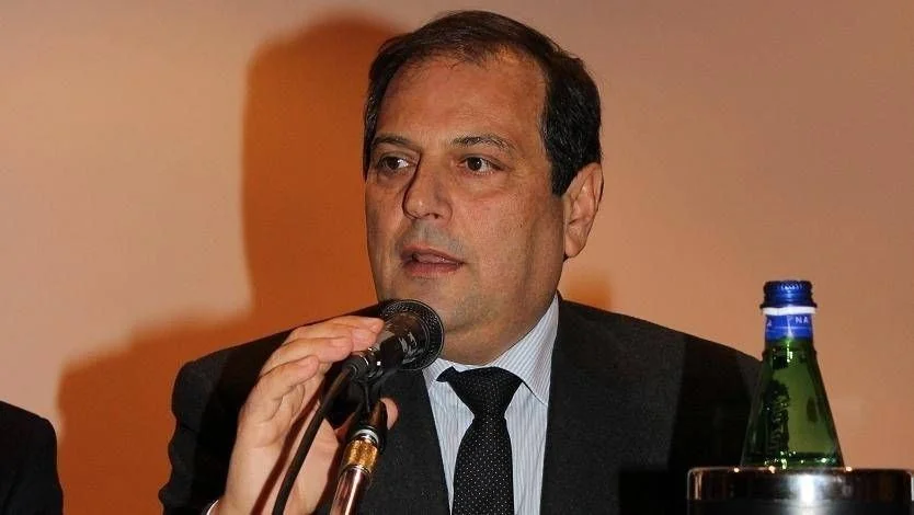 Anelli pede investimento em profissionais para reduzir as listas de espera no sistema de saúde