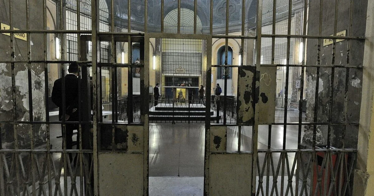 Sistema prisional italiano: 63.940 detentos — perfil por nacionalidade, idade e duração das penas