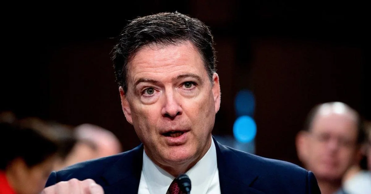 James Comey se entrega na Virginia e é acusado de supostas ameaças de morte a Donald Trump após foto '86 47'