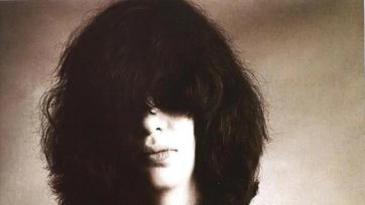 Joey Ramone, 25 anos após a morte: como nasceram os Ramones, o diagnóstico aos 18 e o legado que transcende o punk