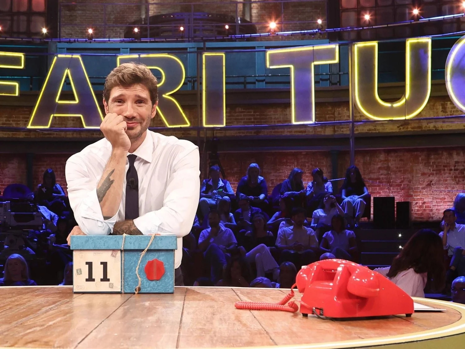 Jovanotti e Gianni Morandi entram no 'Affari Tuoi' para ação beneficente — e Sanremo fica fora da trama