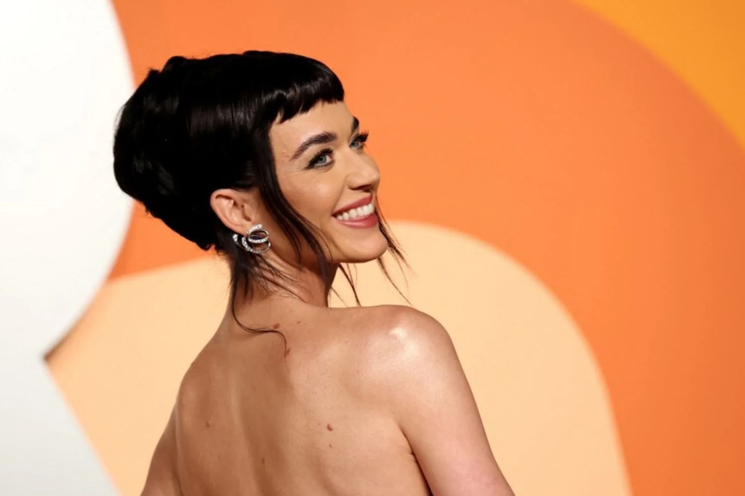 Katy Perry investigada por alegada violência sexual contra Ruby Rose em Melbourne (2010)