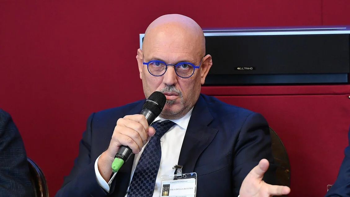 Lombardia: aumento de 20% nos salários de médicos e enfermeiros nas áreas de fronteira com a Suíça