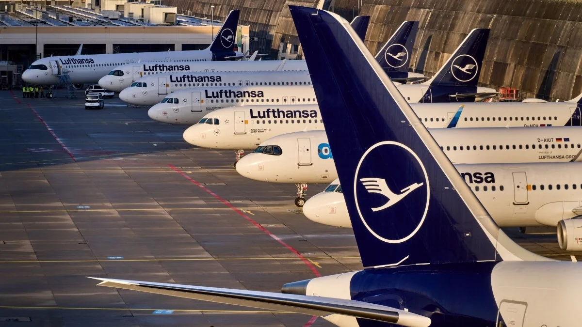 Crise do querosene: Lufthansa retira 20 mil voos até outubro em resposta ao aumento de custos