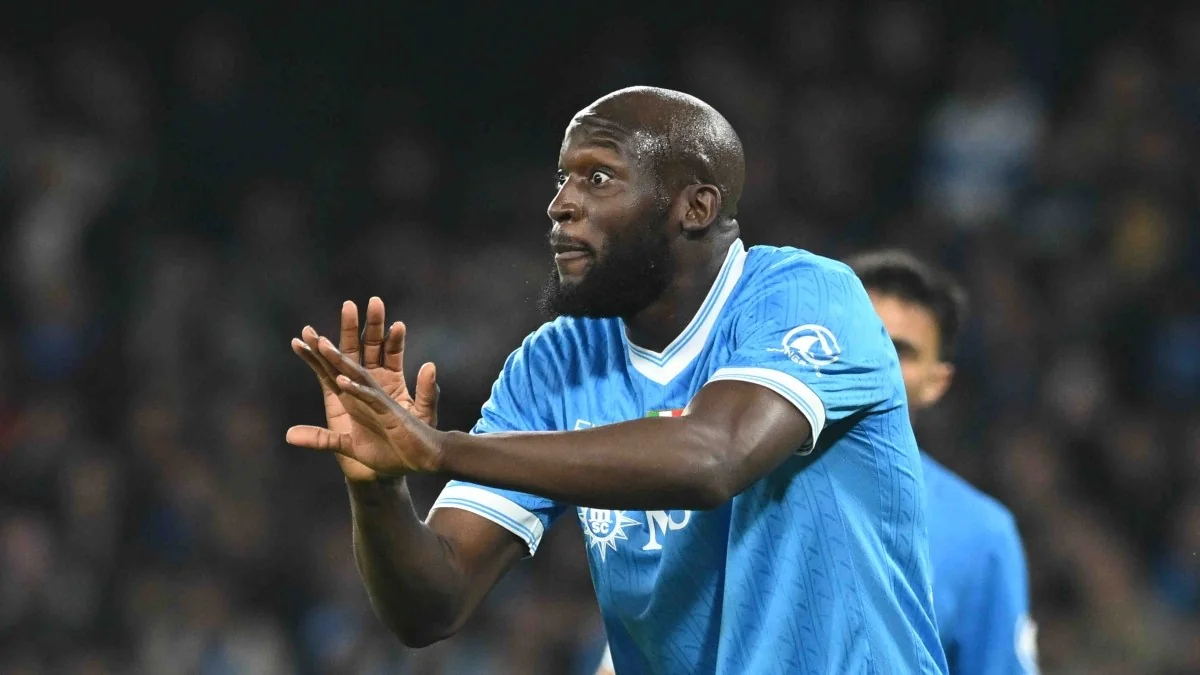 Lukaku permanece na Bélgica e tensiona relação com o Napoli: clube admite punições e exclusão do grupo