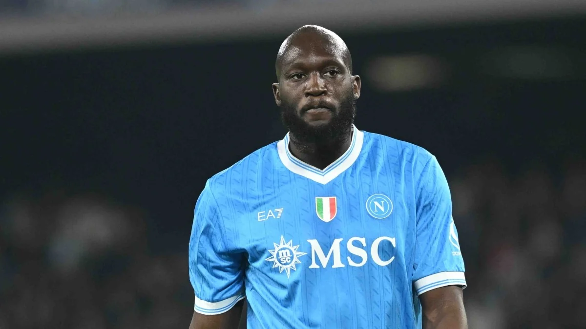Lukaku responde e reafirma lealdade ao Napoli, mas evita debate sobre retorno forçado