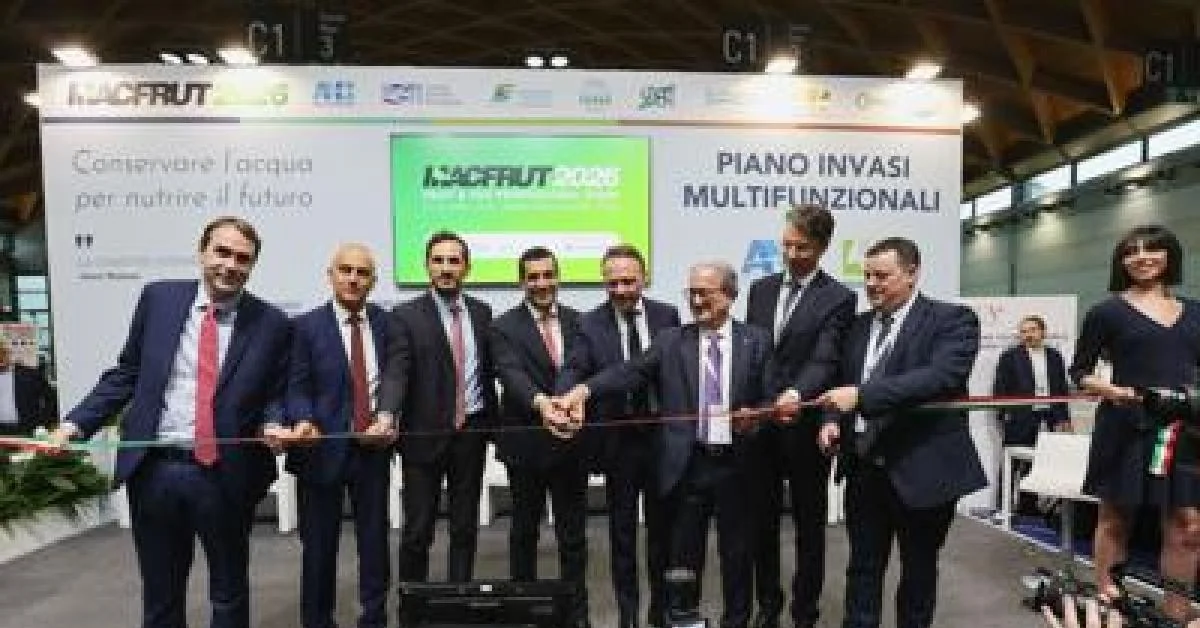 Macfrut 2026 é inaugurada em Rimini por ministro Lollobrigida; foco em exportação e cooperação internacional